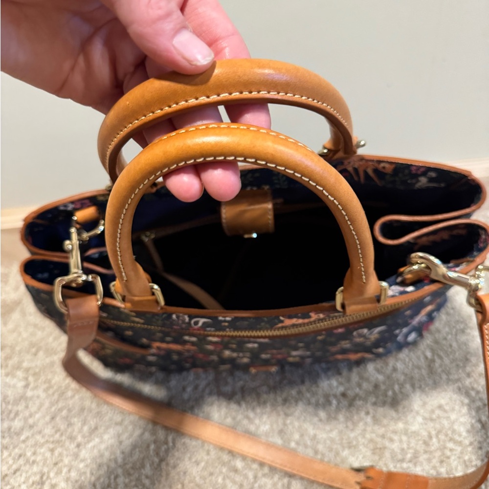 Dooney & Bourke bambi Crossbody Bag with Floral Print - Picture 3 of 8